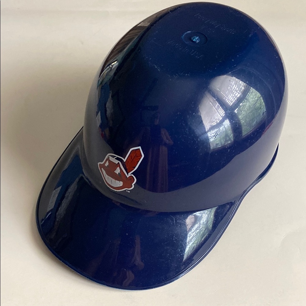 Super rare Cleveland Indians hard hat and serving bowl in one MLB MADE IN USA